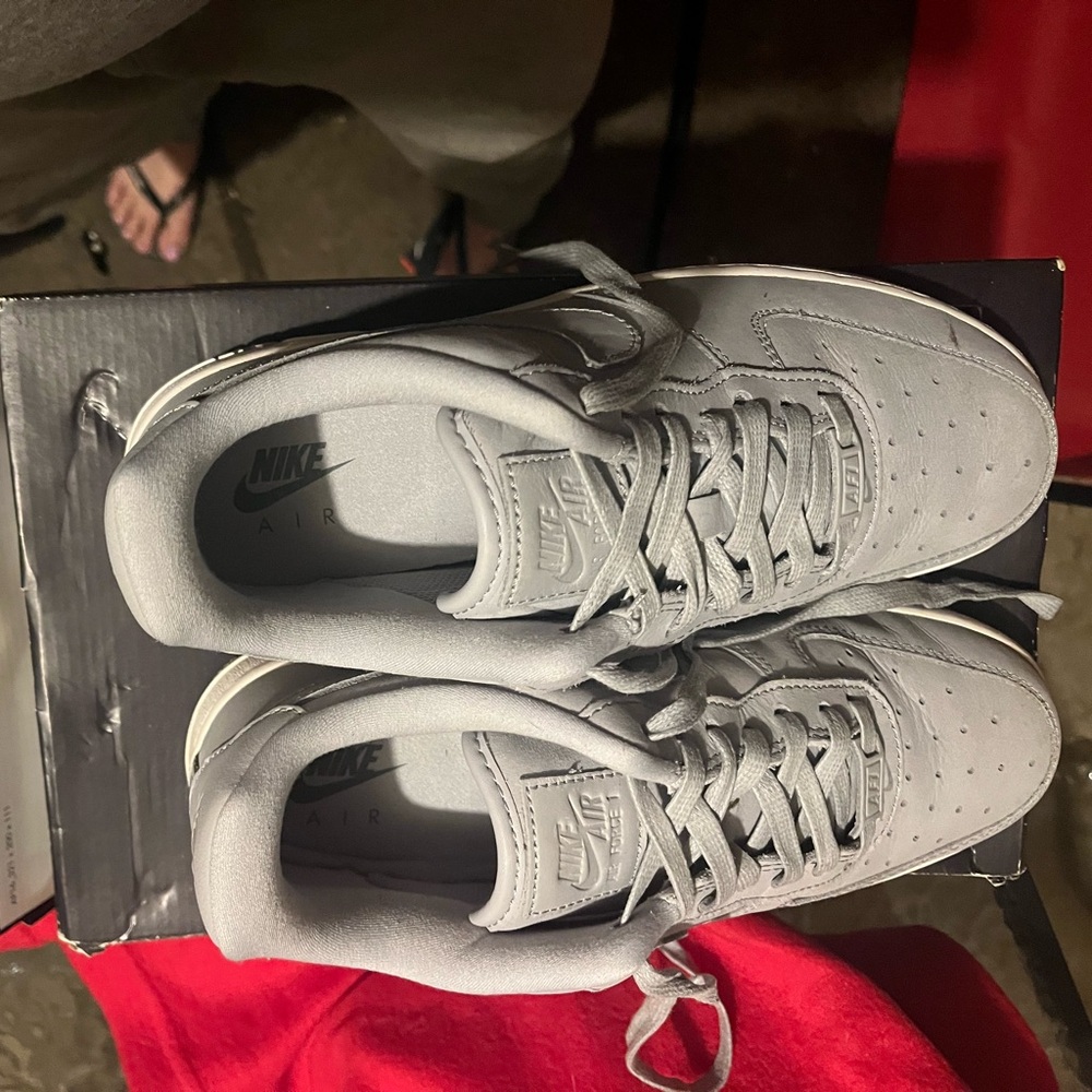 Nike tennis shoes